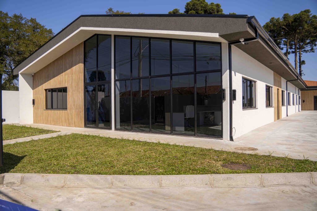 Exterior of one of the buildings at Joni's House Brazil.