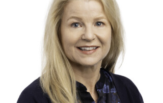 Liz Carey Headshot
