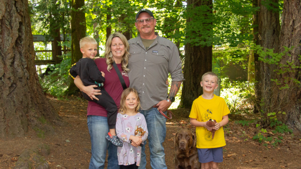 Joni and Friends Warrior Getaway A family poses for a photo at Warrior Getaway