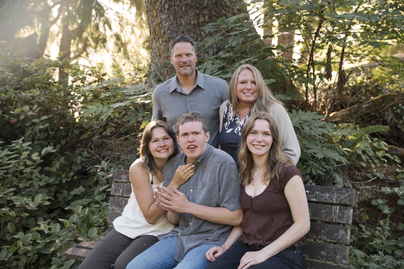 A family photo of Raelene, Dan, Simon, Sydney, and McKenzie.