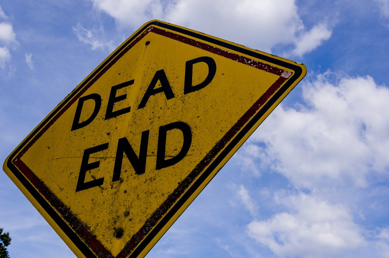 A dead-end road sign.